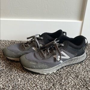 New Balance Men's Gray Running Shoes
